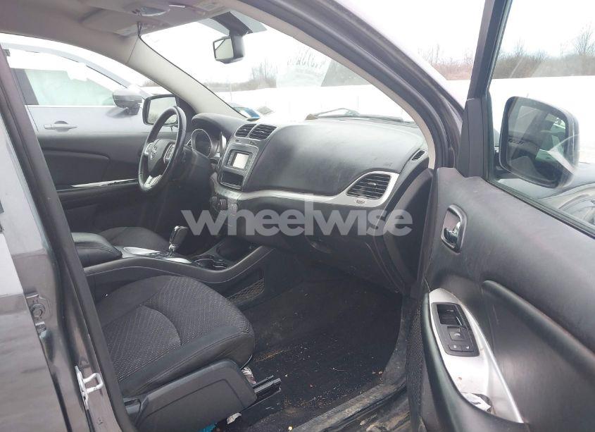 Photo 5 of 2016 Dodge Journey SE (VIN 3C4PDDAG6GT163755)