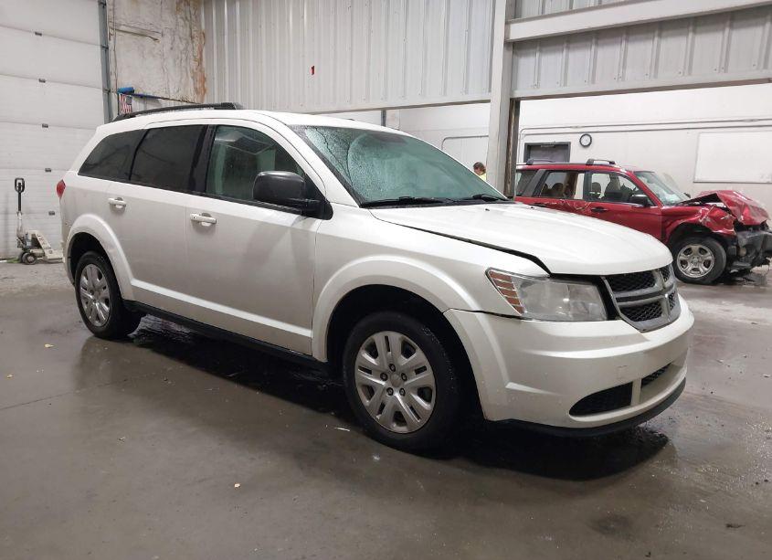 2017 Dodge Journey SE AWD (VIN 3C4PDDAG6HT548721) main photo