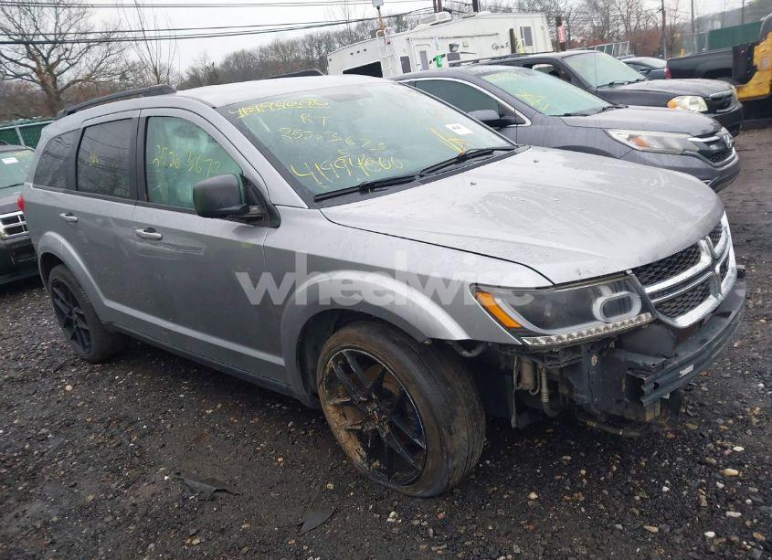 2015 Dodge Journey SE (VIN 3C4PDDAG7FT671800) main photo