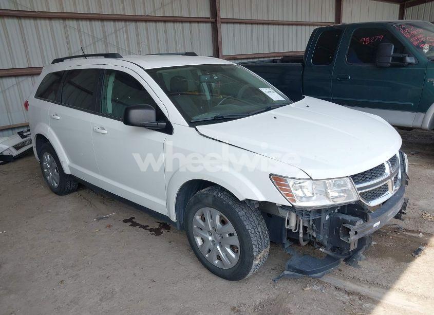 2017 Dodge Journey SE AWD (VIN 3C4PDDAG7HT583896) main photo