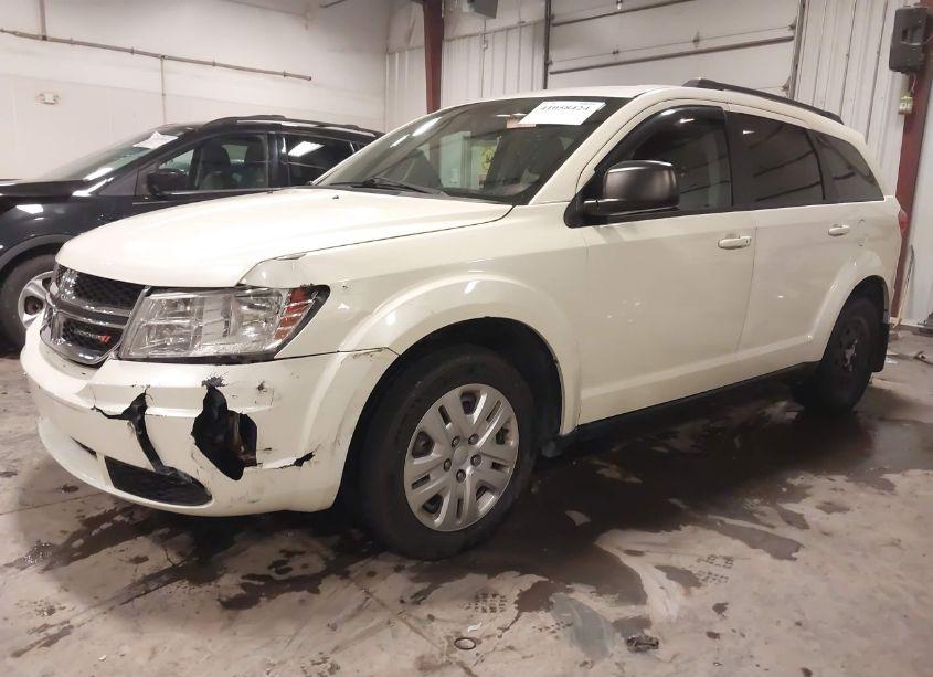 Photo 2 of 2015 Dodge Journey SE (VIN 3C4PDDAGXFT739989)