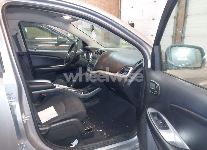 Photo 5 of 2017 Dodge Journey SXT AWD (VIN 3C4PDDBG0HT595306)