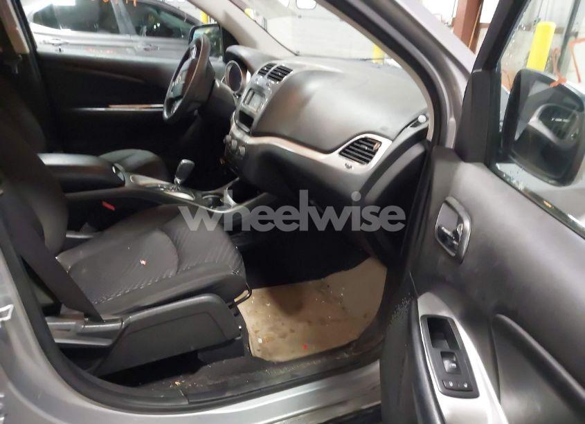 Photo 5 of 2017 Dodge Journey SXT AWD (VIN 3C4PDDBG0HT608362)