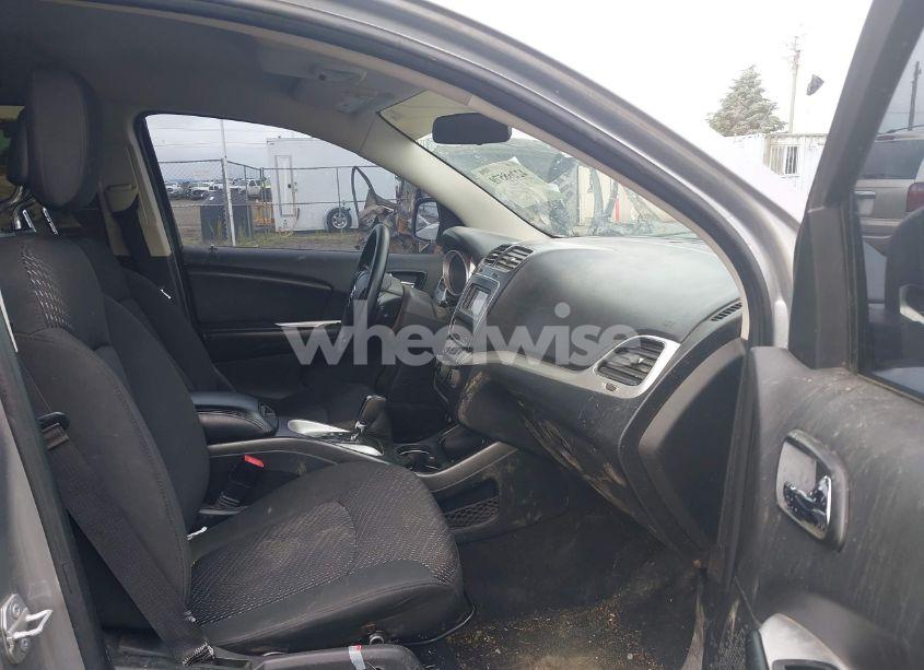 Photo 5 of 2016 Dodge Journey SXT (VIN 3C4PDDBG1GT168232)