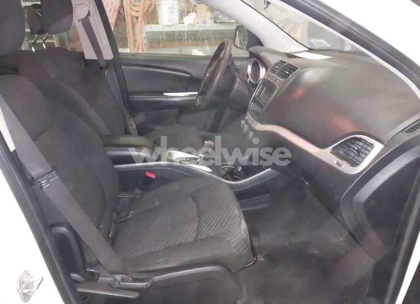 Photo 5 of 2016 Dodge Journey SXT (VIN 3C4PDDBG1GT204677)