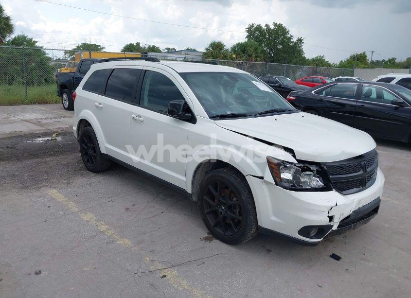 2019 Dodge Journey SE AWD (VIN 3C4PDDBG1KT752137) main photo