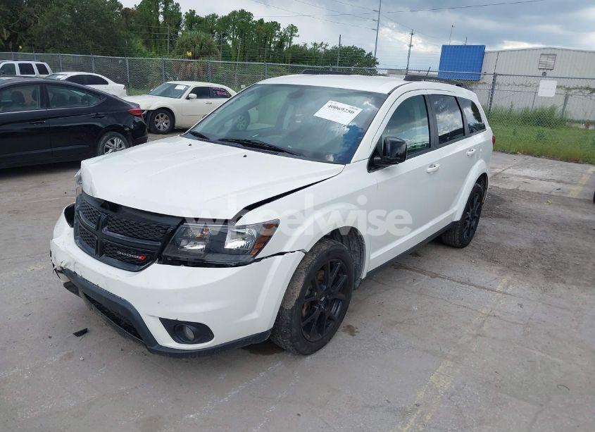Photo 2 of 2019 Dodge Journey SE AWD (VIN 3C4PDDBG1KT752137)