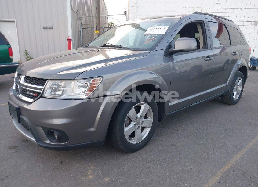 Photo 2 of 2012 Dodge Journey SXT (VIN 3C4PDDBG2CT333537)