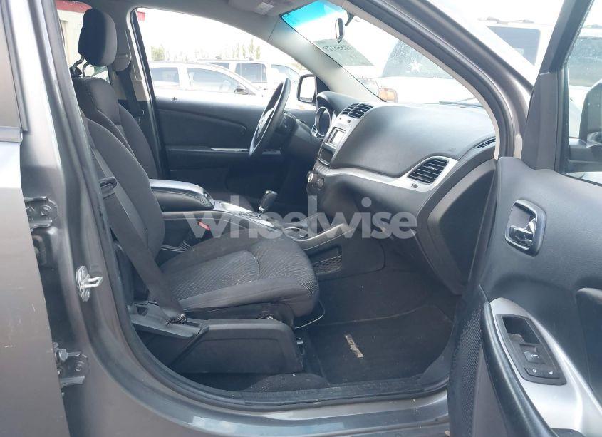 Photo 5 of 2012 Dodge Journey SXT (VIN 3C4PDDBG2CT333537)