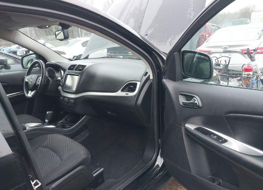 Photo 5 of 2014 Dodge Journey SXT (VIN 3C4PDDBG2ET142297)