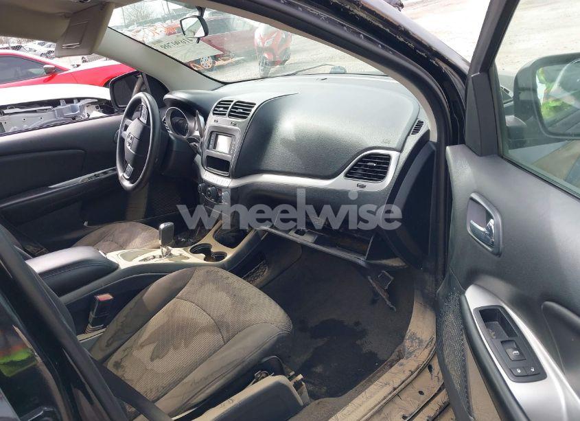 Photo 5 of 2014 Dodge Journey SXT (VIN 3C4PDDBG2ET271642)