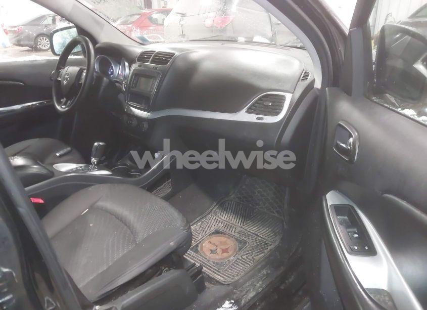 Photo 5 of 2017 Dodge Journey SXT AWD (VIN 3C4PDDBG2HT618181)