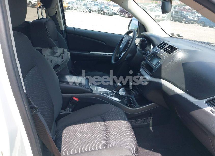 Photo 5 of 2017 Dodge Journey SXT AWD (VIN 3C4PDDBG2HT702775)