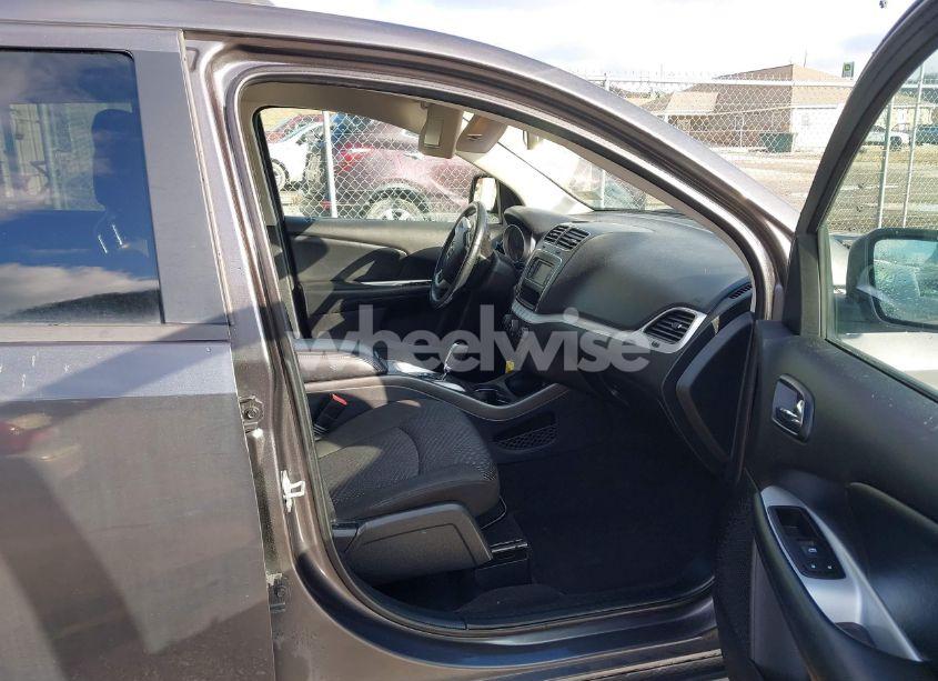 Photo 5 of 2019 Dodge Journey SE AWD (VIN 3C4PDDBG2KT775054)