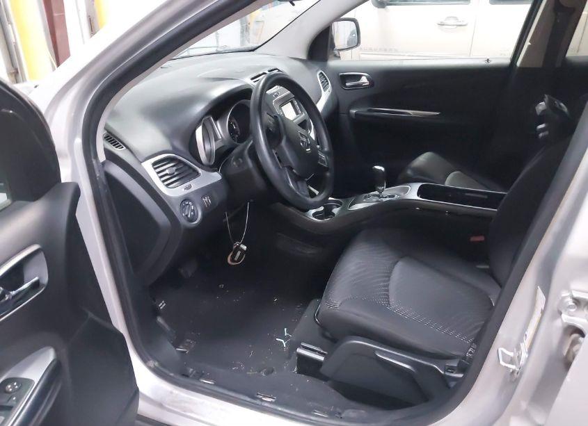 Photo 5 of 2012 Dodge Journey SXT (VIN 3C4PDDBG3CT270075)