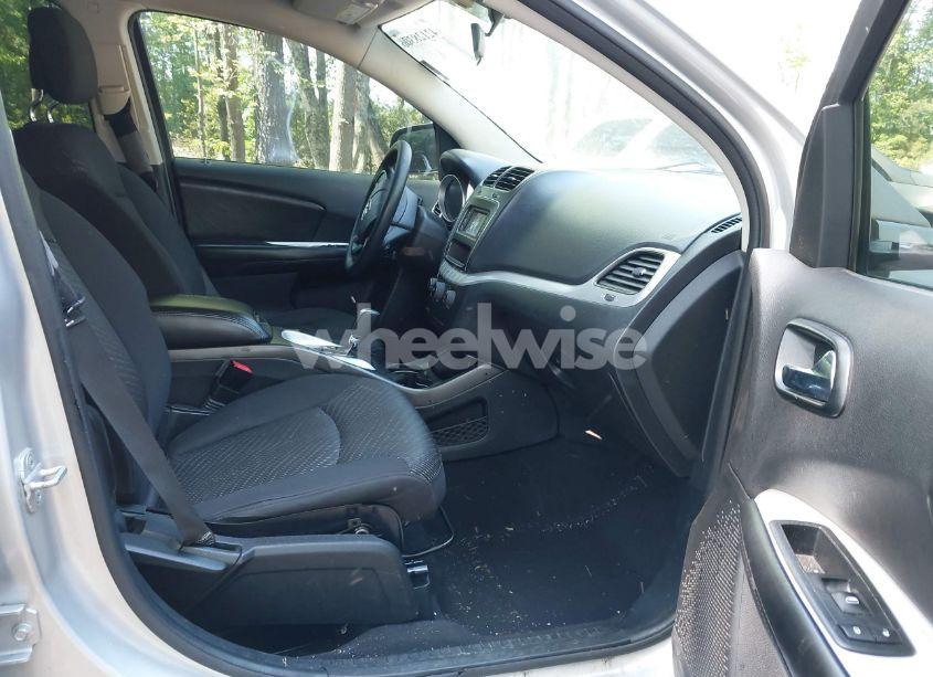 Photo 5 of 2014 Dodge Journey SXT (VIN 3C4PDDBG3ET128053)