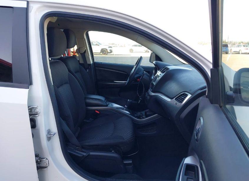 Photo 5 of 2014 Dodge Journey SXT (VIN 3C4PDDBG4ET143130)