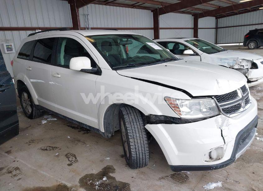 2016 Dodge Journey SXT (VIN 3C4PDDBG4GT100894) main photo