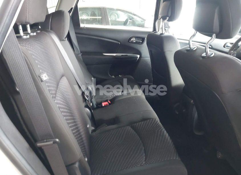 Photo 8 of 2016 Dodge Journey SXT (VIN 3C4PDDBG4GT100894)