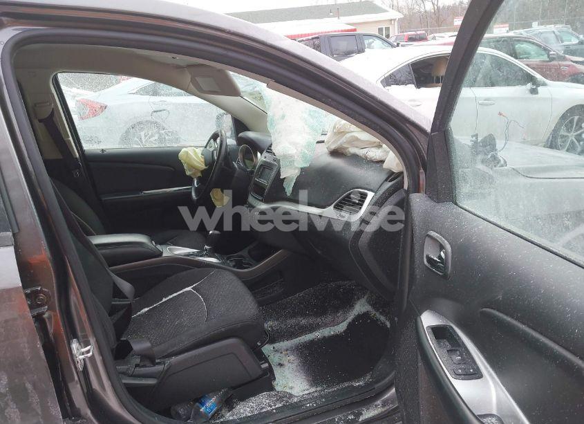 Photo 5 of 2016 Dodge Journey SXT (VIN 3C4PDDBG4GT243408)