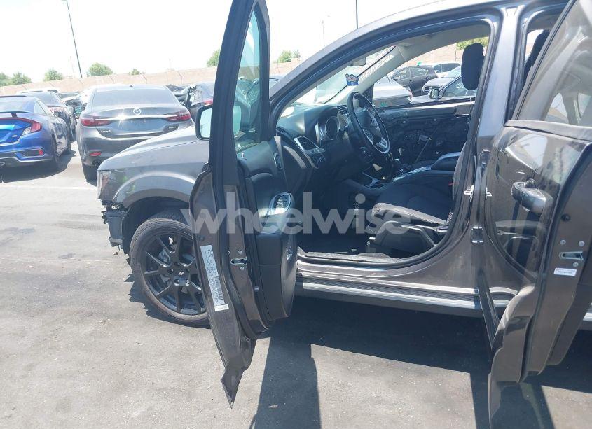 Photo 5 of 2018 Dodge Journey SXT AWD (VIN 3C4PDDBG4JT323136)