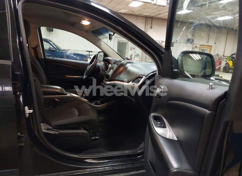 Photo 5 of 2014 Dodge Journey SXT (VIN 3C4PDDBG5ET230597)