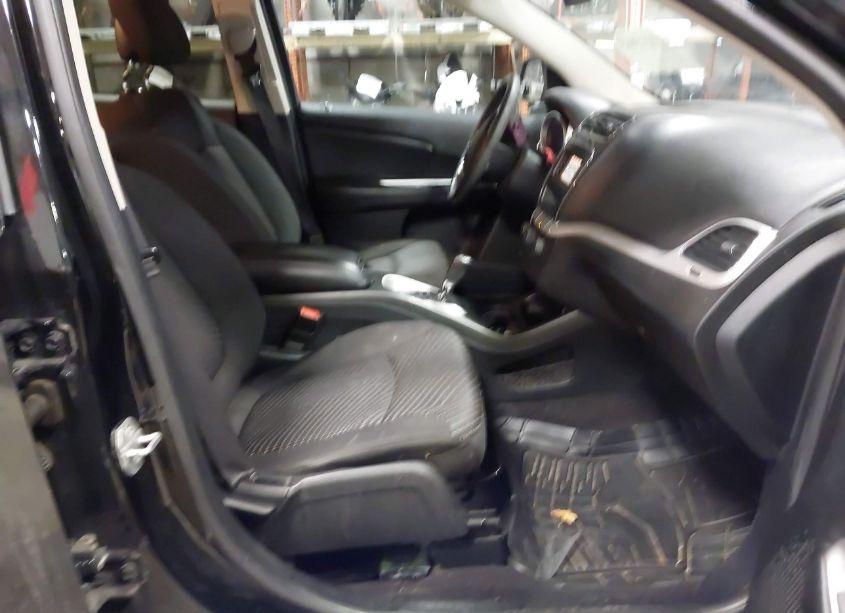 Photo 5 of 2015 Dodge Journey SXT (VIN 3C4PDDBG5FT611870)