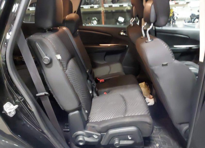 Photo 8 of 2015 Dodge Journey SXT (VIN 3C4PDDBG5FT611870)