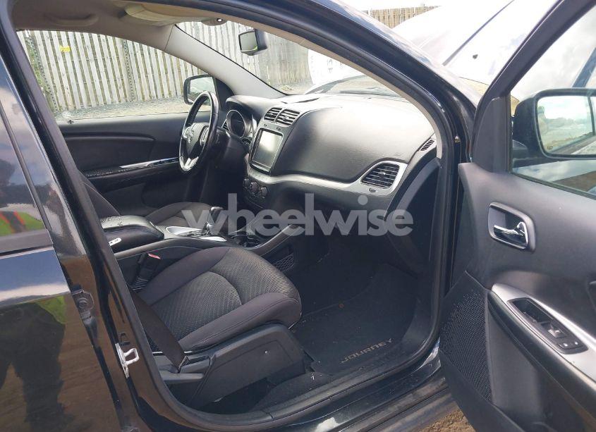 Photo 5 of 2012 Dodge Journey SXT (VIN 3C4PDDBG6CT325313)