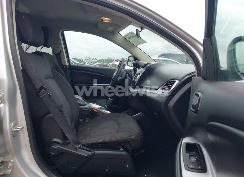 Photo 5 of 2014 Dodge Journey SXT (VIN 3C4PDDBG6ET127382)