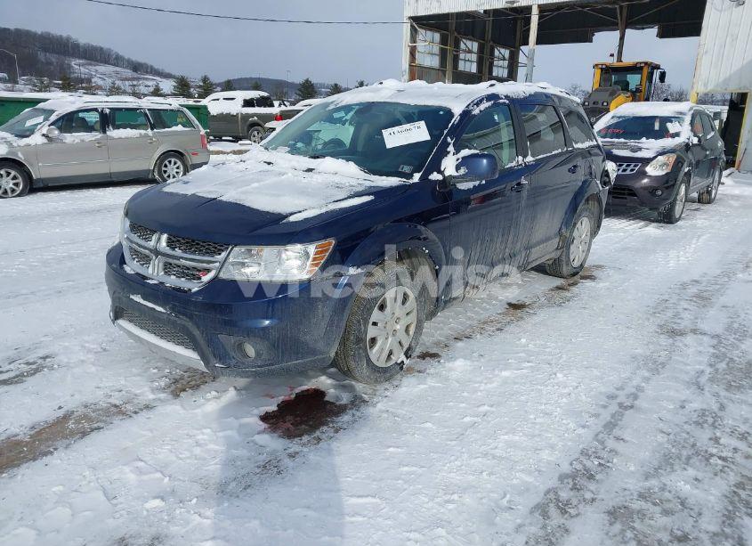 Photo 2 of 2019 Dodge Journey SE AWD (VIN 3C4PDDBG6KT752277)