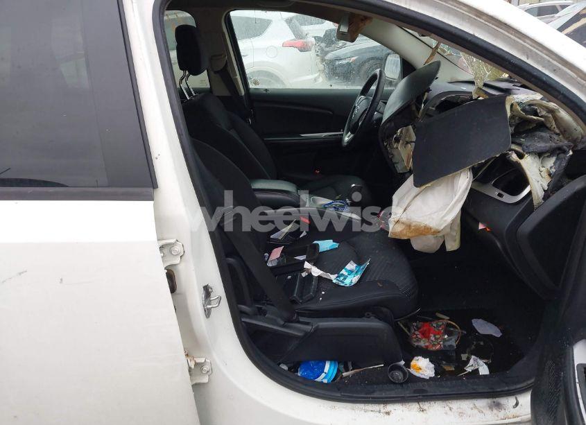 Photo 5 of 2014 Dodge Journey SXT (VIN 3C4PDDBG7ET185551)