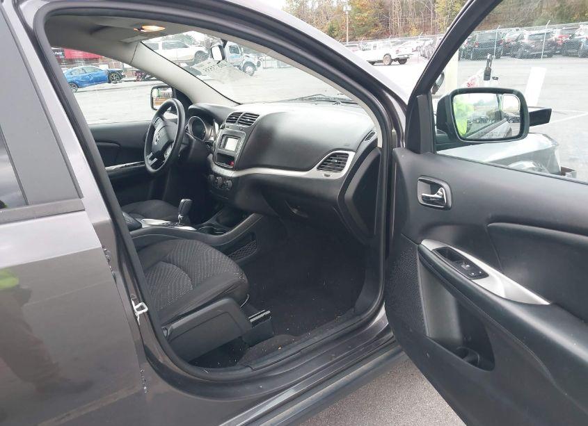 Photo 5 of 2017 Dodge Journey SXT AWD (VIN 3C4PDDBG8HT591987)