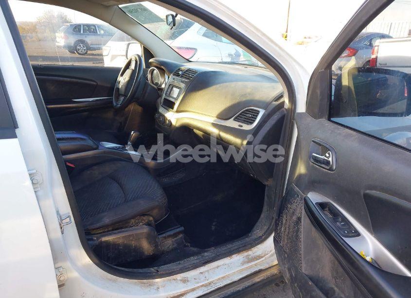 Photo 5 of 2014 Dodge Journey SXT (VIN 3C4PDDBG9ET161462)