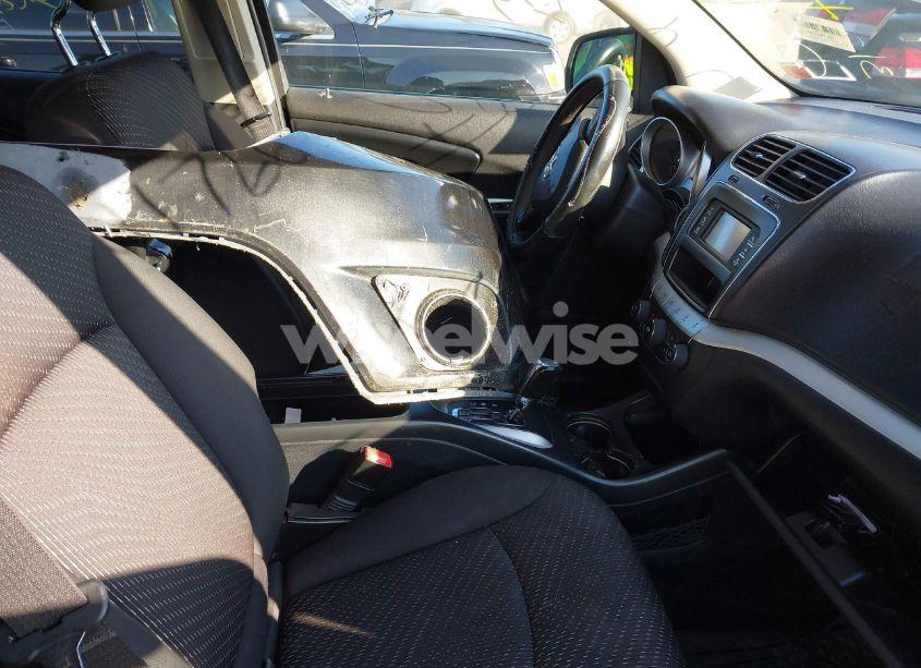 Photo 5 of 2014 Dodge Journey SXT (VIN 3C4PDDBG9ET193179)