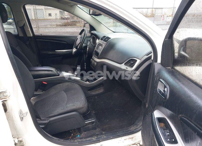 Photo 5 of 2016 Dodge Journey SXT (VIN 3C4PDDBG9GT101930)