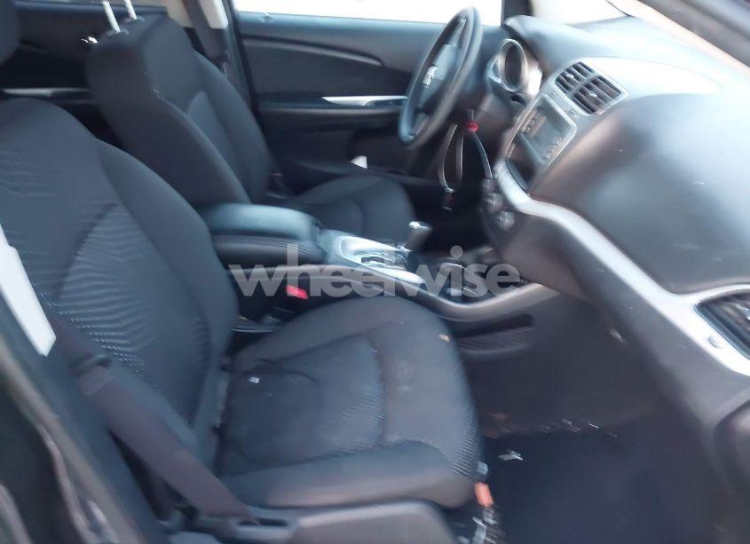 Photo 5 of 2017 Dodge Journey SXT AWD (VIN 3C4PDDBG9HT574146)