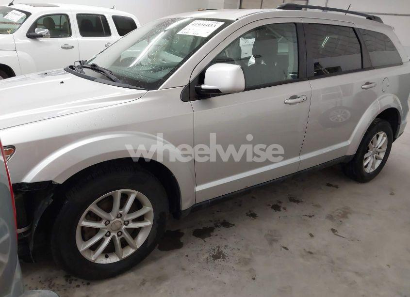 Photo 2 of 2013 Dodge Journey SXT (VIN 3C4PDDBGXDT506142)