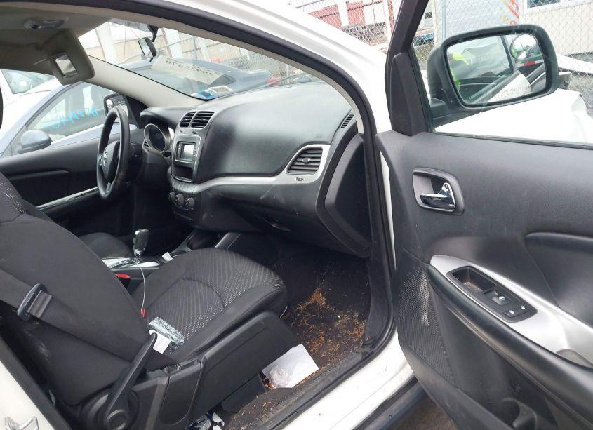 Photo 5 of 2015 Dodge Journey SXT (VIN 3C4PDDBGXFT646145)