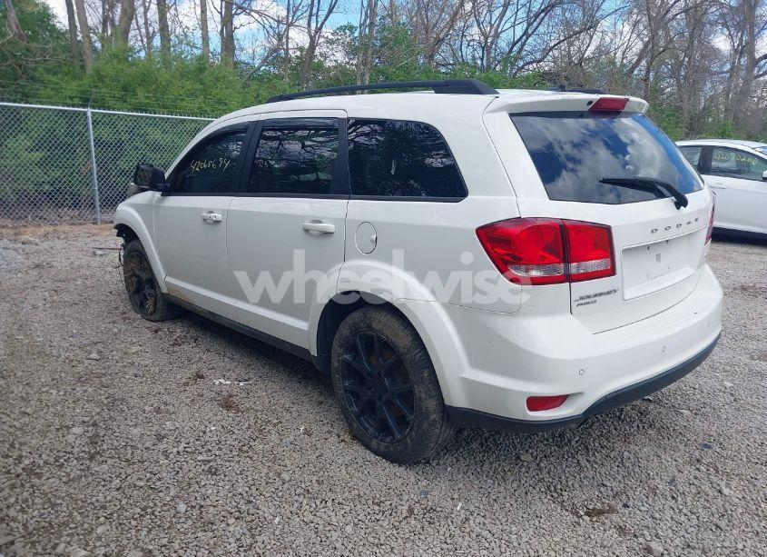 Photo 3 of 2016 Dodge Journey R/T (VIN 3C4PDDEG5GT124973)