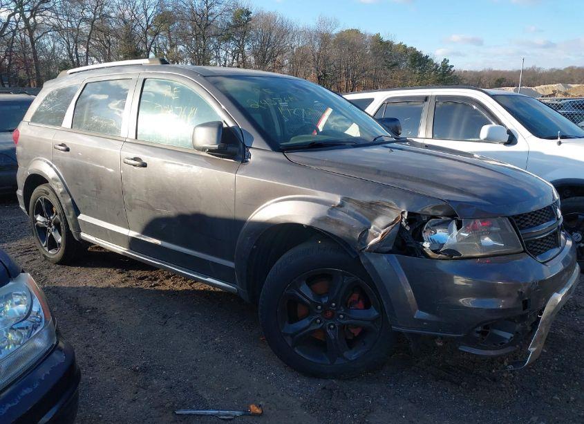 2018 Dodge Journey CROSSROAD AWD (VIN 3C4PDDGG0JT512746) main photo