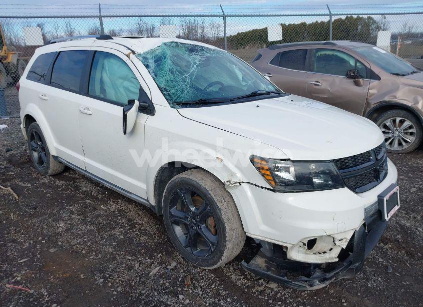 2019 Dodge Journey CROSSROAD AWD (VIN 3C4PDDGG0KT853839) main photo