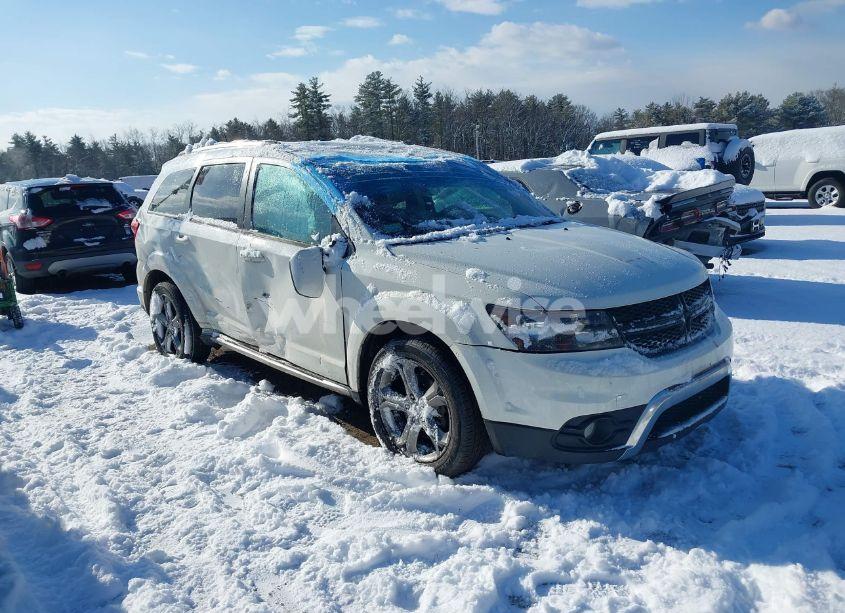 2017 Dodge Journey CROSSROAD PLUS AWD (VIN 3C4PDDGG1HT574697) main photo
