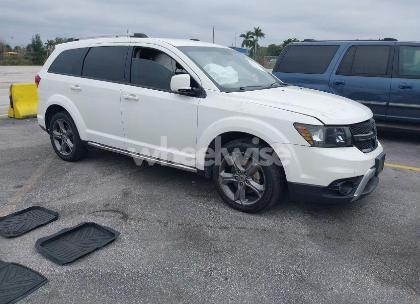 2018 Dodge Journey CROSSROAD AWD (VIN 3C4PDDGG1JT197195) main photo
