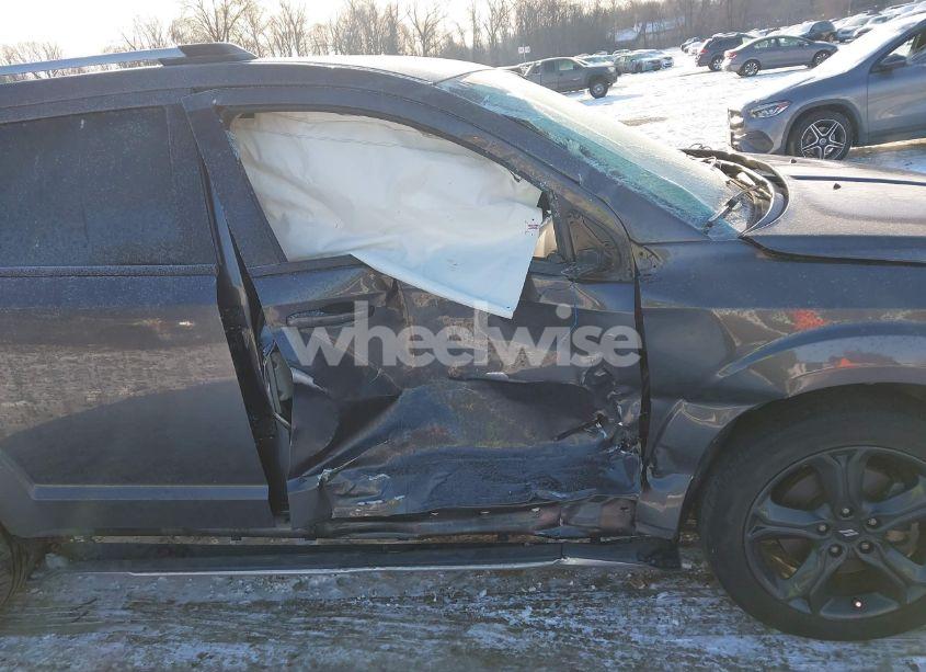 Photo 6 of 2018 Dodge Journey CROSSROAD AWD (VIN 3C4PDDGG1JT430783)