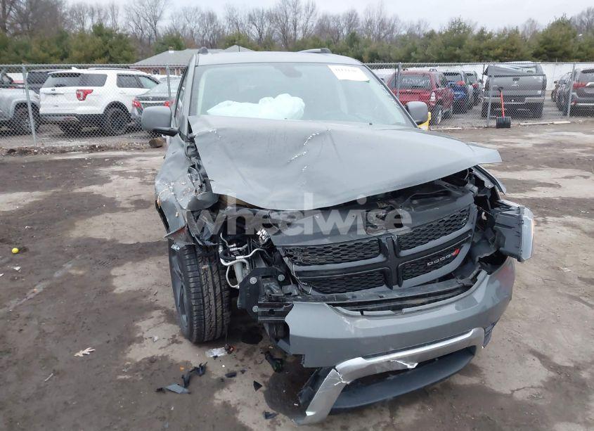 2019 Dodge Journey CROSSROAD AWD (VIN 3C4PDDGG4KT764923) main photo