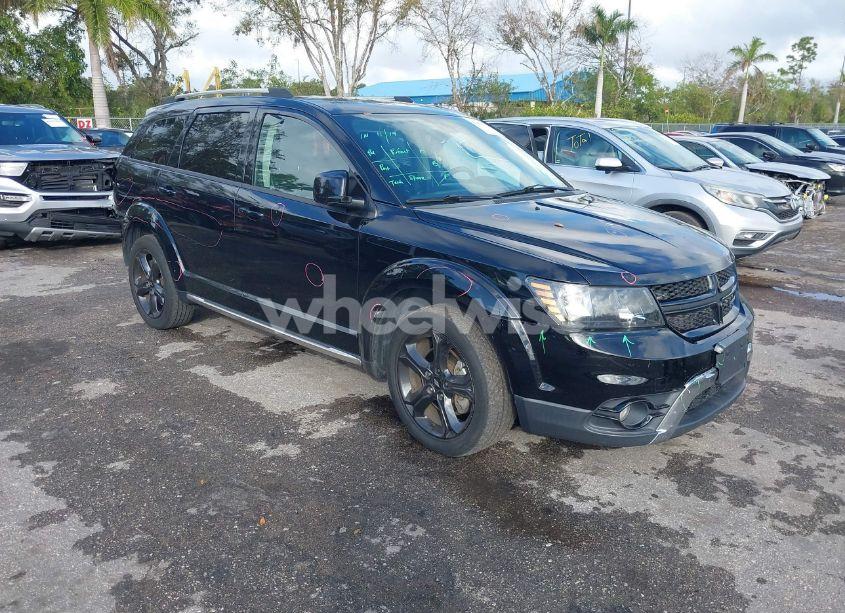 2019 Dodge Journey CROSSROAD AWD (VIN 3C4PDDGG5KT720557) main photo