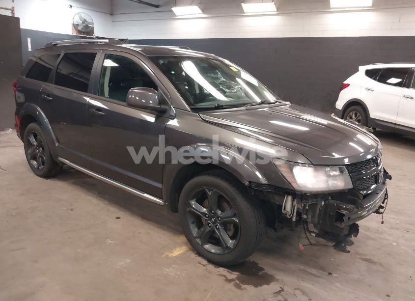 2019 Dodge Journey CROSSROAD AWD (VIN 3C4PDDGG5KT759262) main photo