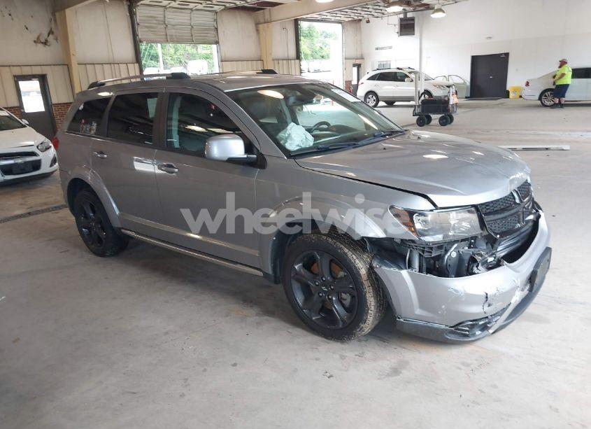 2019 Dodge Journey CROSSROAD AWD (VIN 3C4PDDGG5KT861872) main photo