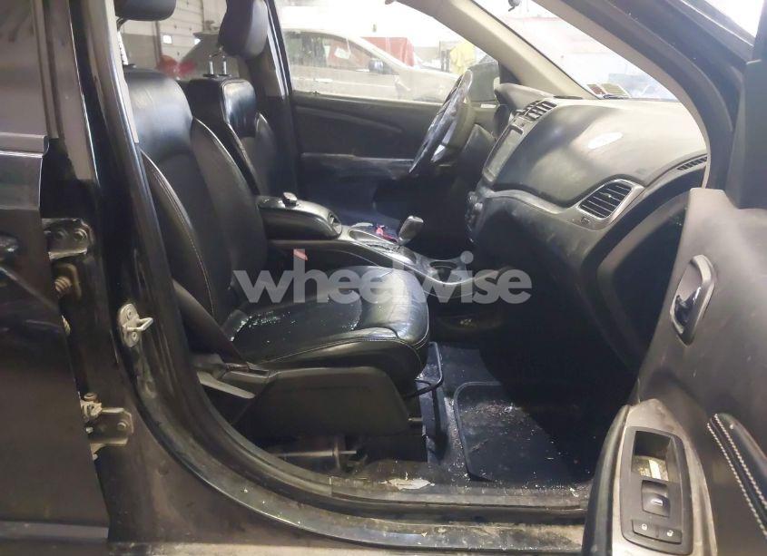 Photo 5 of 2018 Dodge Journey CROSSROAD AWD (VIN 3C4PDDGG7JT386384)